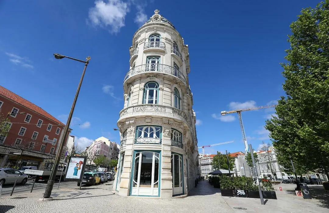 4 Bedroom Apartment On The City Center-1
